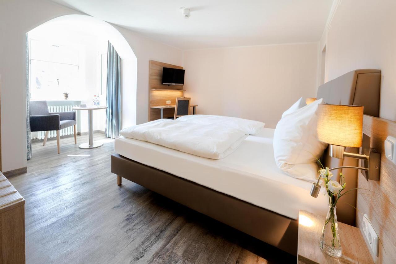 Hotelgasthof Bayerischer Hof Sulzbach-Rosenberg Dış mekan fotoğraf