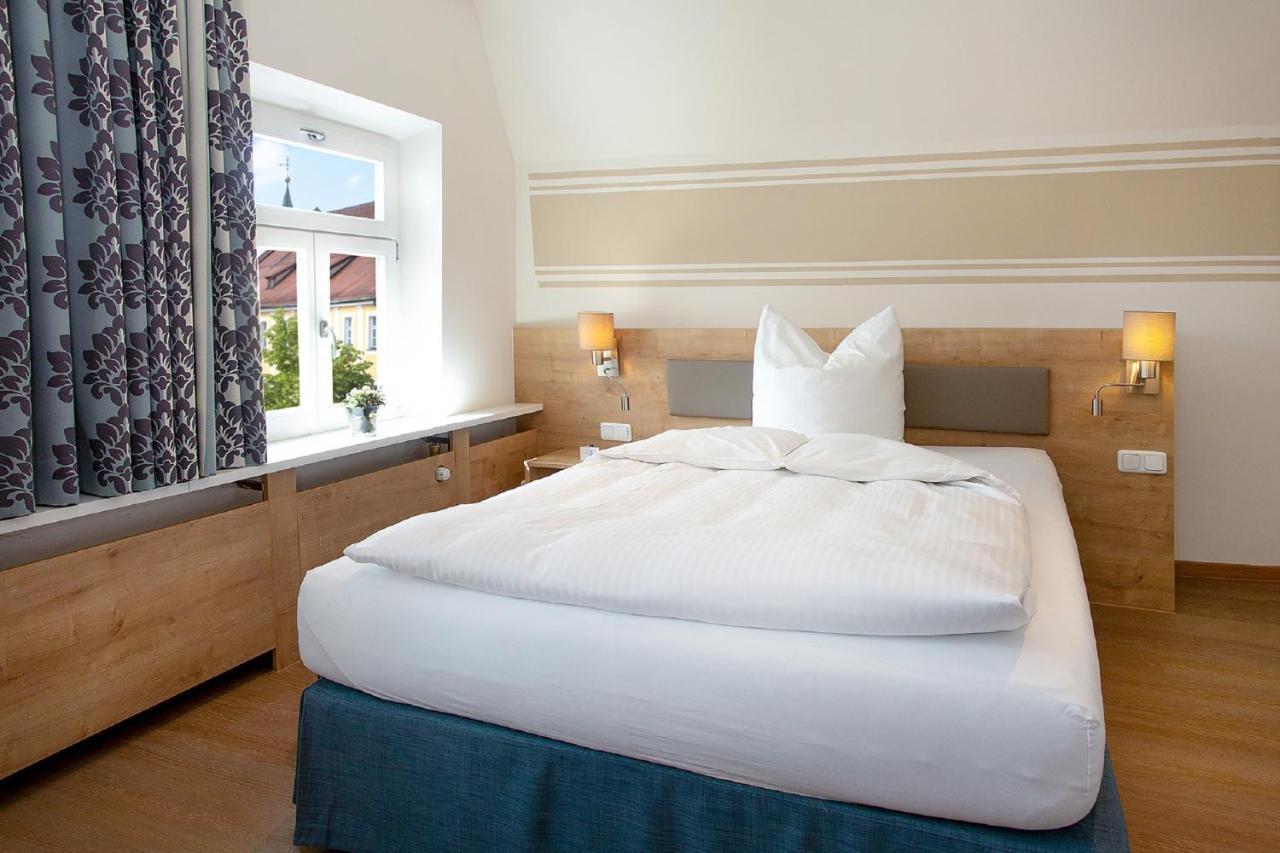 Hotelgasthof Bayerischer Hof Sulzbach-Rosenberg Dış mekan fotoğraf
