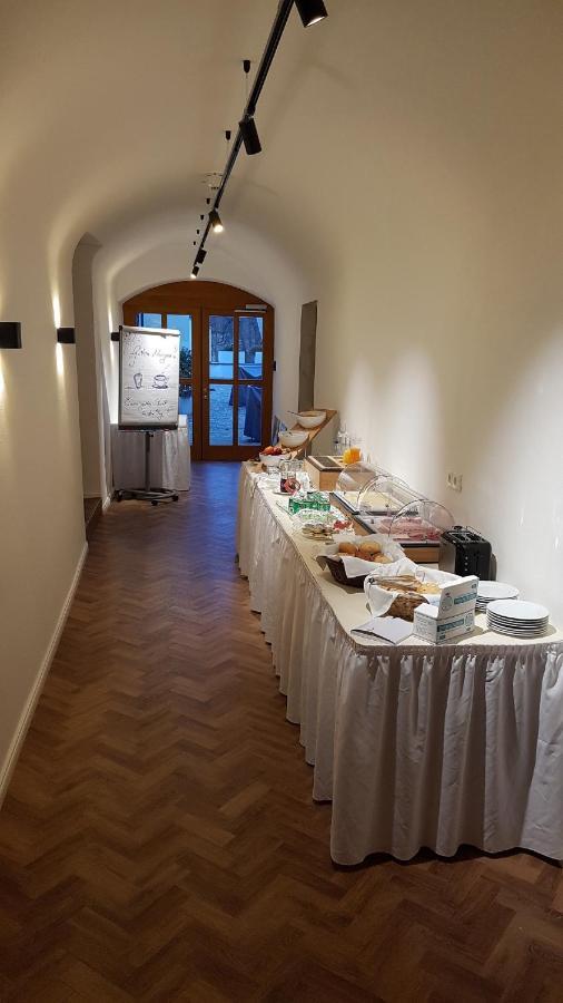 Hotelgasthof Bayerischer Hof Sulzbach-Rosenberg Dış mekan fotoğraf